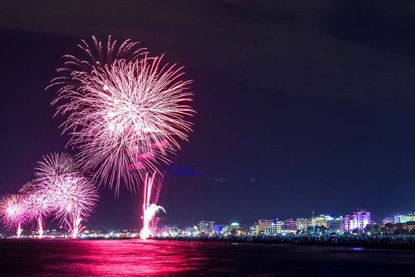 Notte rosa 2021, anche Cattolica si tinge di rosa!